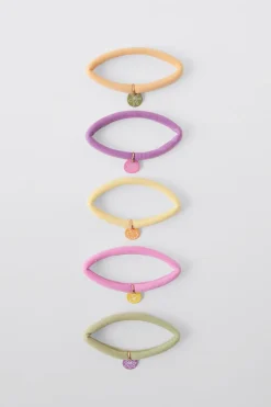 Niños ZARA 1½ - 6 Años·Accesorios|6 - 14 Años·Accesorios<PACK CINCO GOMAS PLAQUITA FLOR