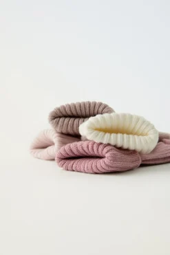 Niños ZARA 0 - 6 Meses·Ropa Interior / Pijamas|0 - 6 Meses·Básicos<PACK CUATRO CALCETINES COLORES