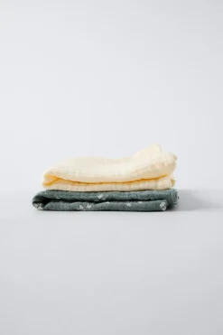 Niños ZARA 0 - 6 Meses·Básicos|6 - 18 Meses·Accesorios / Calcetines<PACK DOS MUSELINAS HOJITAS