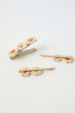 Niños ZARA 1½ - 6 Años·Accesorios|6 - 14 Años·Accesorios<PACK PASADOR PELO Y DOS PINZAS FLORES CROCHET