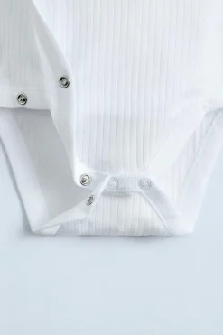 Niños ZARA 0 - 6 Meses·Bodies / Camisas|0 - 6 Meses·Ropa Interior / Pijamas<PACK TRES BODIES KIMONO MANGA SISA