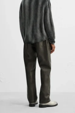 New PANTALÓN EFECTO PIEL LIMITED EDITION Hombre Pantalones