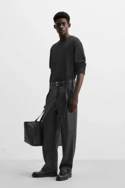 Online PANTALÓN EFECTO PIEL PLIEGUES Hombre Pantalones