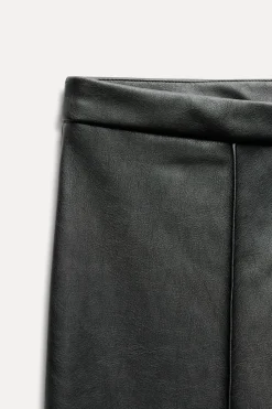 Discount PANTALÓN RECTO EFECTO PIEL Mujer Pantalones