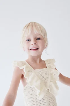 Niños ZARA 1½ - 6 Años·Vestidos / Petos|1½ - 6 Años·Punto<PETO PUNTO CROCHET VOLANTES