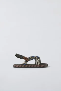 Niños ZARA 1½ - 6 Años·Zapatos|1½ - 6 Años·Zapatos<SANDALIA CUERDAS