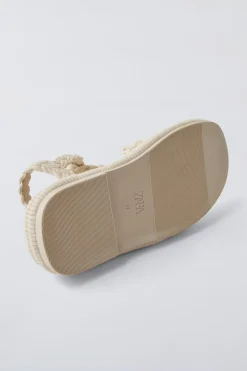 Niños ZARA 6 - 14 Años·Zapatos<SANDALIA CUERDAS - SEA NY