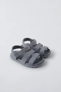 Niños ZARA 1½ - 6 Años·Zapatos|1½ - 6 Años·Zapatos<SANDALIA ENGOMADA