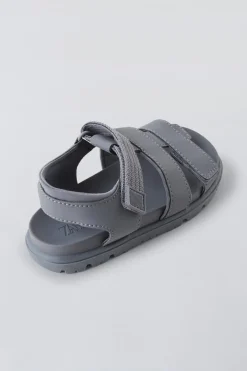 Niños ZARA 1½ - 6 Años·Zapatos|1½ - 6 Años·Zapatos<SANDALIA ENGOMADA