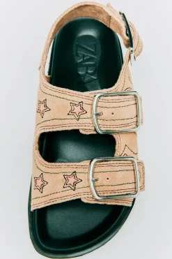 Niños ZARA 6 - 14 Años·Zapatos<SANDALIA HEBILLA PIEL