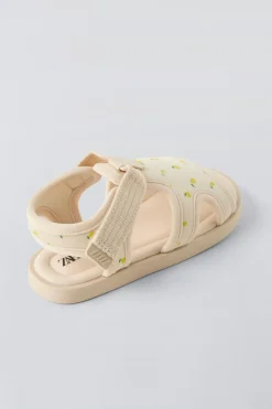 Niños ZARA 1½ - 6 Años·Zapatos|1½ - 6 Años·Zapatos<SANDALIA LIMONES