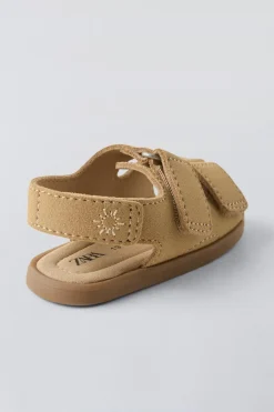 Niños ZARA 1½ - 6 Años·Zapatos|1½ - 6 Años·Zapatos<SANDALIA PIEL