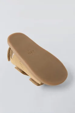 Niños ZARA 1½ - 6 Años·Zapatos|1½ - 6 Años·Zapatos<SANDALIA PIEL