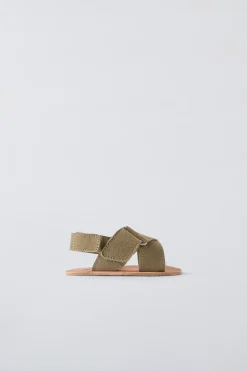 Niños ZARA 0 - 6 Meses·Patucos<SANDALIA PIEL CRUZADA