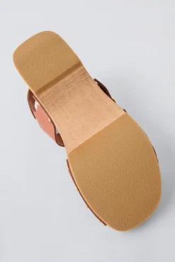 Niños ZARA 6 - 14 Años·Zapatos<SANDALIA PIEL TACHAS