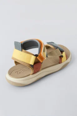 Niños ZARA 6 - 14 Años·Zapatos|6 - 14 Años·Zapatos<SANDALIA TÉCNICA TIRAS