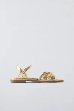 Niños ZARA 6 - 14 Años·Zapatos<SANDALIA TIRAS METALIZADA