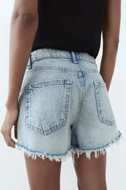 Fashion SHORTS DENIM TRF CURVED TIRO ALTO ROTOS Mujer Faldas / Shorts