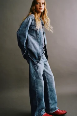 Niños ZARA 6 - 14 Años·Total Look<SOBRECAMISA DENIM BORDADOS