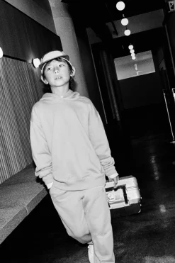 Niños ZARA 6 - 14 Años·Sudaderas|6 - 14 Años·Deporte / Chándal<SUDADERA LISA CAPUCHA