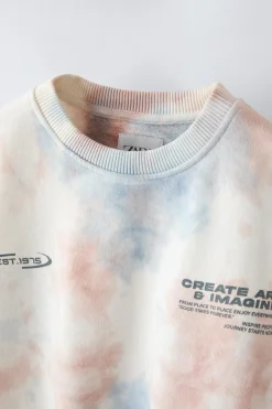 Niños ZARA 6 - 14 Años·Camisetas|6 - 14 Años·Sudaderas<SUDADERA MANGA CORTA TIE DYE TEXTO