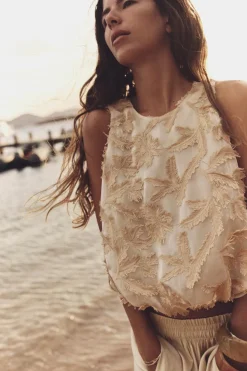 New TOP GLOBO FLORES RELIEVE Mujer Tops / Bodies