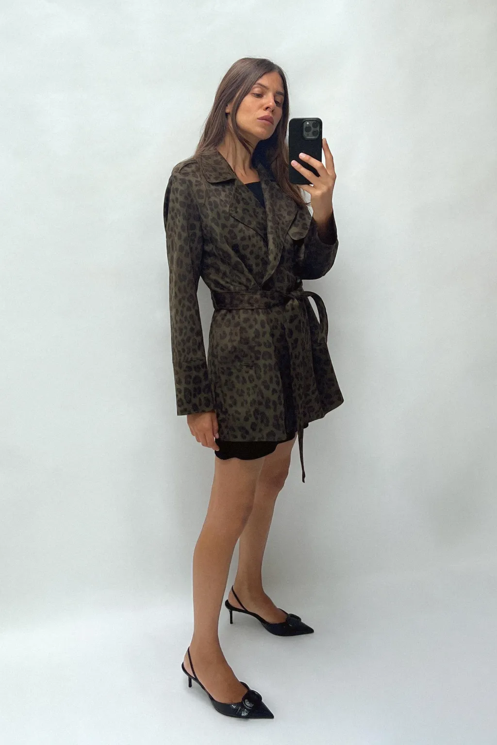 Best TRENCH CORTO ESTAMPADO ANIMAL EFECTO ANTE Mujer Abrigos / Anoraks