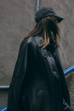 Sale TRENCH EFECTO PIEL Mujer Abrigos / Anoraks