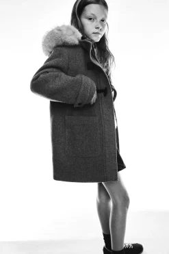 Niños ZARA 6 - 14 Años·Abrigos<TRENKA CAPUCHA EFECTO PELO