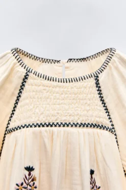 Niños ZARA 1½ - 6 Años·Vestidos / Petos|6 - 18 Meses·Vestidos / Monos<VESTIDO BORDADO NIDO DE ABEJA