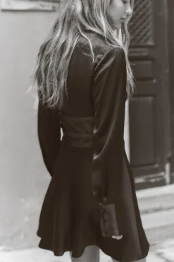 Discount VESTIDO CORTO SATINADO Mujer Vestidos