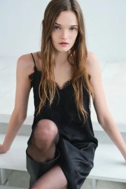 Outlet VESTIDO CORTO SATINADO PUNTILLA ZW COLLECTION Mujer Vestidos