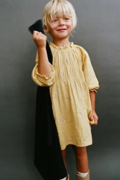 Niños ZARA 1½ - 6 Años·Vestidos / Petos|6 - 18 Meses·Vestidos / Monos<VESTIDO GOMAS BORDADO FLORES