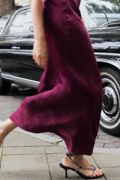 New VESTIDO SATINADO ESCOTE ESPALDA Mujer Vestidos