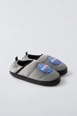 Niños ZARA 6 - 14 Años·Zapatos|6 - 14 Años·Zapatos<ZAPATILLA DE CASA © NASA