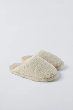 Niños ZARA 6 - 14 Años·Zapatos|6 - 14 Años·Zapatos<ZAPATILLA DE CASA BORREGUILLO