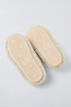 Niños ZARA 6 - 14 Años·Zapatos|6 - 14 Años·Zapatos<ZAPATILLA DE CASA BORREGUILLO