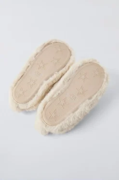 Niños ZARA 6 - 14 Años·Zapatos|6 - 14 Años·Zapatos<ZAPATILLA DE CASA OSITO