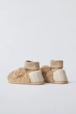 Niños ZARA 1½ - 6 Años·Zapatos|1½ - 6 Años·Zapatos<ZAPATILLA DE CASA PERRITO