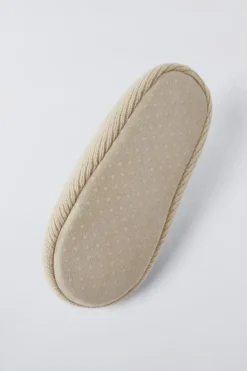 Niños ZARA 1½ - 6 Años·Zapatos<ZAPATILLA DE CASA TIRA