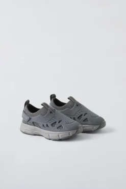 Niños ZARA 1½ - 6 Años·Zapatos<ZAPATILLA DEPORTIVA ENGOMADA