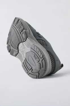 Niños ZARA 1½ - 6 Años·Zapatos<ZAPATILLA DEPORTIVA ENGOMADA