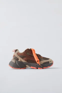 Niños ZARA 6 - 14 Años·Zapatos|6 - 14 Años·Deporte / Chándal<ZAPATILLA DEPORTIVA MULTIPIEZAS