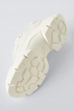 Niños ZARA 6 - 14 Años·Zapatos<ZAPATILLA DEPORTIVA PISO VOLUMEN