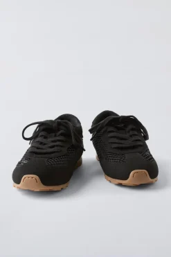 Niños ZARA 6 - 14 Años·Zapatos<ZAPATILLA DEPORTIVA REJILLA