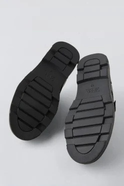 Niños ZARA 6 - 14 Años·Zapatos<ZAPATO COLEGIAL PIEL