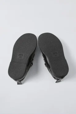 Niños ZARA 1½ - 6 Años·Zapatos|1½ - 6 Años·Zapatos<ZAPATO HEBILLAS