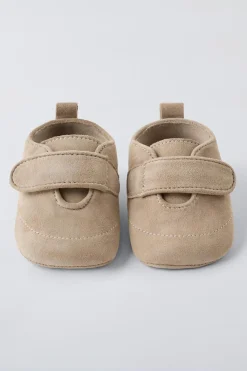 Niños ZARA 0 - 6 Meses·Patucos<ZAPATO PIEL