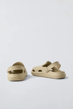 Niños ZARA 1½ - 6 Años·Zapatos|1½ - 6 Años·Zapatos<ZUECO GOMA